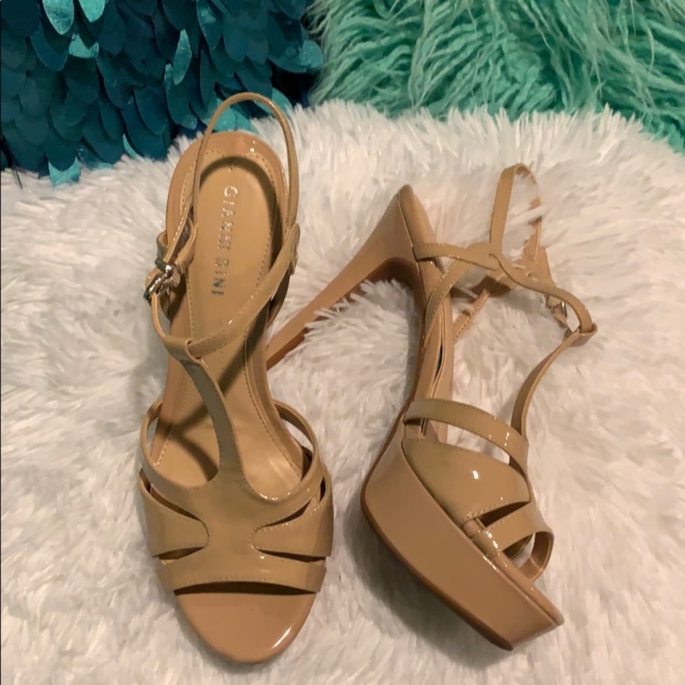 Nude colored high heels Gianni Bini!